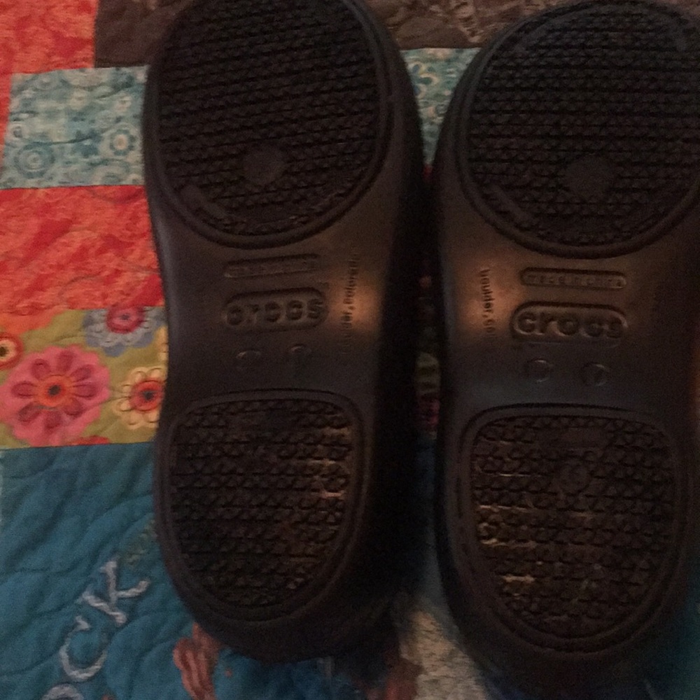 Crocs Slip Resistant Clog. Only Worn Once. - image 3